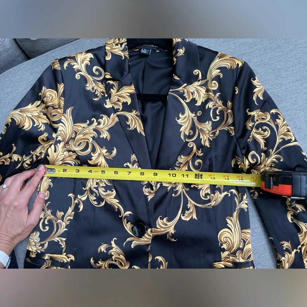 🤩 Eye-catching Blazer/jacket/coverup. Worn 1x- like new! - Picture 7 of 9
